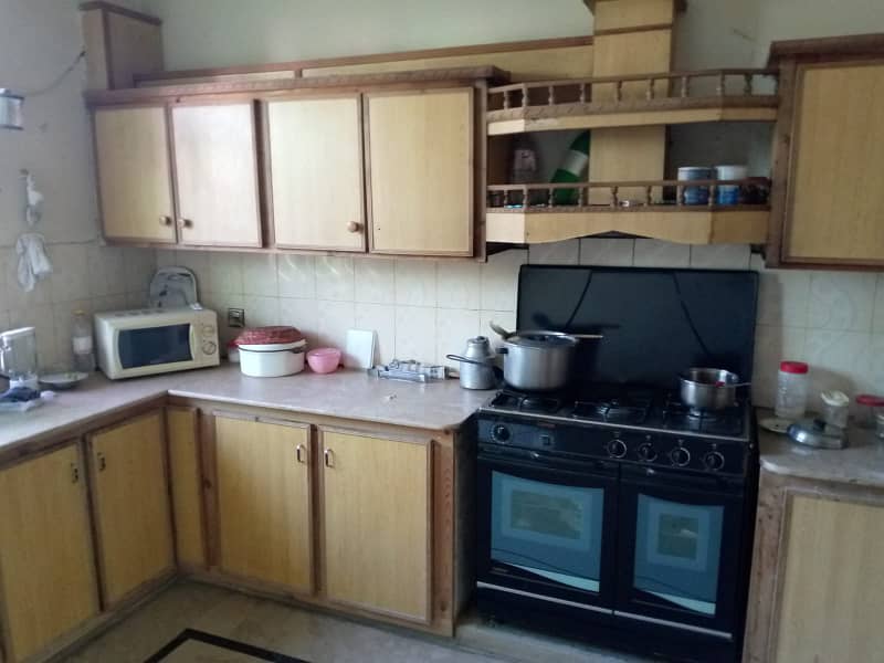 Spacious House Is Available For sale In Ideal Location Of Government Employees Cooperative Housing Society 7