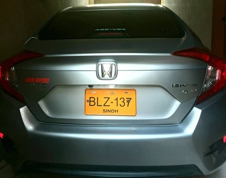 Honda civic 1.8 oriel . Model number 2018. 3
