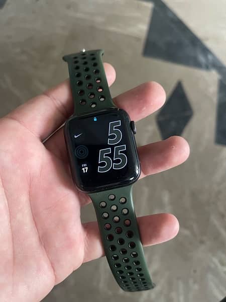 Apple Watch series 6 44mm 0