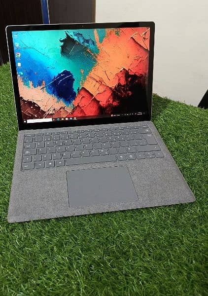 Surface Laptop 3 i5 10th Gen 16GB 256GB 2K Touch display 1