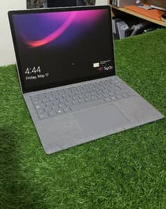 Surface Laptop 3 i5 10th Gen 16GB 256GB 2K Touch display 0
