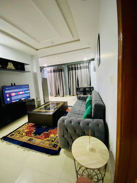 One bedroom luxury apartment for rent in bahria town 5