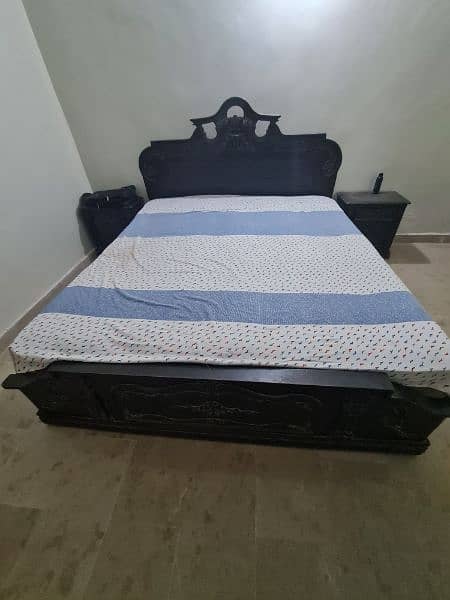 king size bed with mattress and sides 1