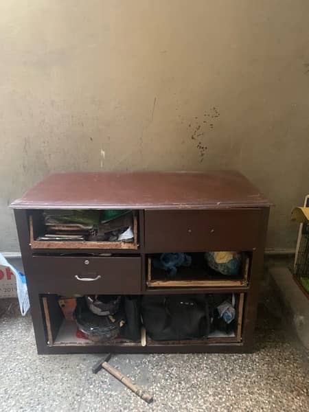 Used drawers 4+1 3*4ft 2