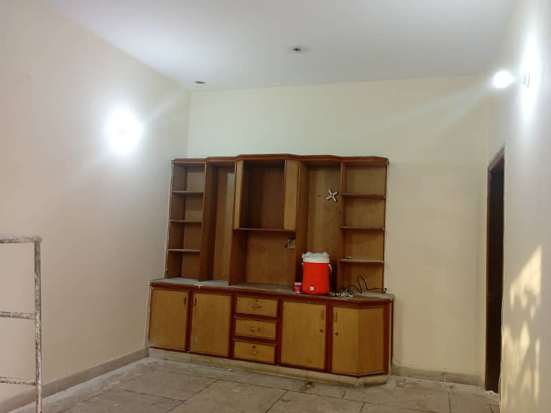 3 BED HOUSE FOR RENT IN JOHAR TOWN 10