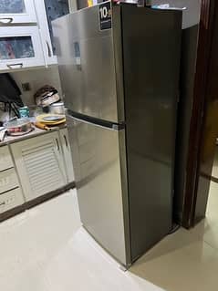 Full size refrigerator 0