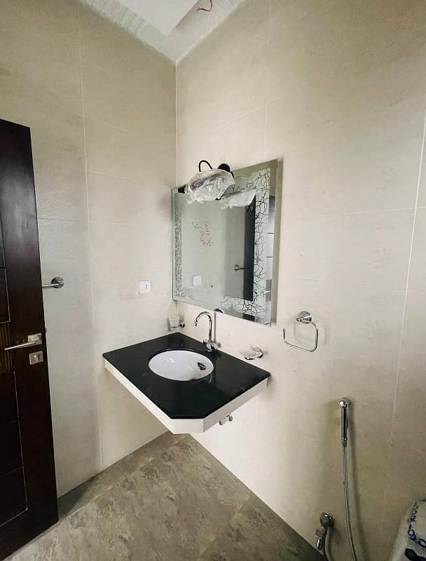 1 kanal Upper Portion Available For rent In Dha Phase 5 Near ISL 20