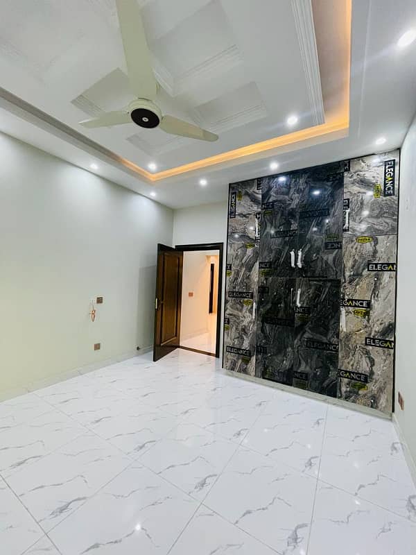 10 Marla Full house for rent in Shaheen Block Bahria Town Lahore 3