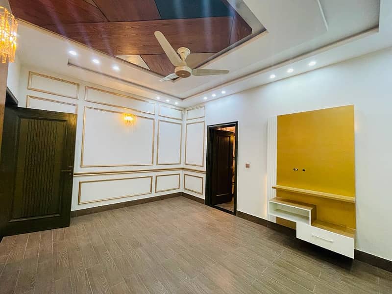 10 Marla Full house for rent in Shaheen Block Bahria Town Lahore 9
