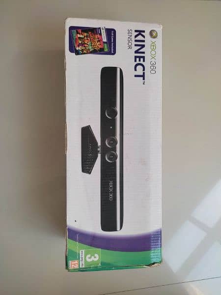 Xbox 360 E + Kinect 9