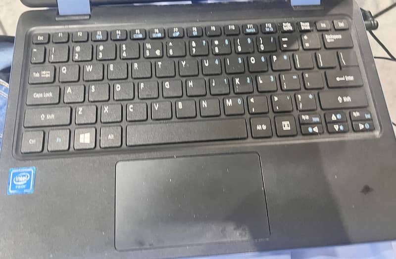 Acer laptop 32GB memory ha touch screen also working 1