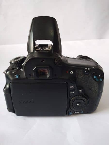 Canon 60D DSLR 3