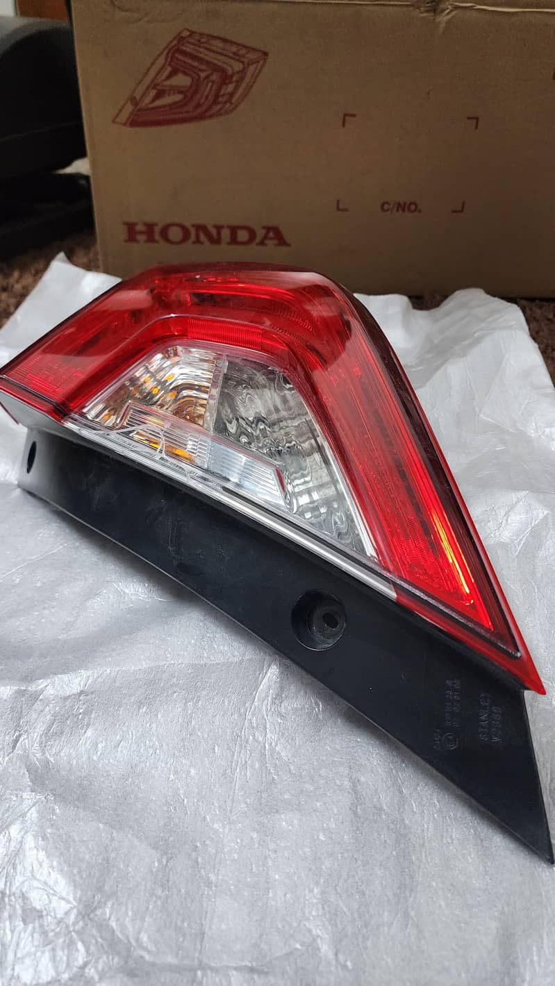 Honda Civic 2016 2019 back tail and trunk light. Right side 3