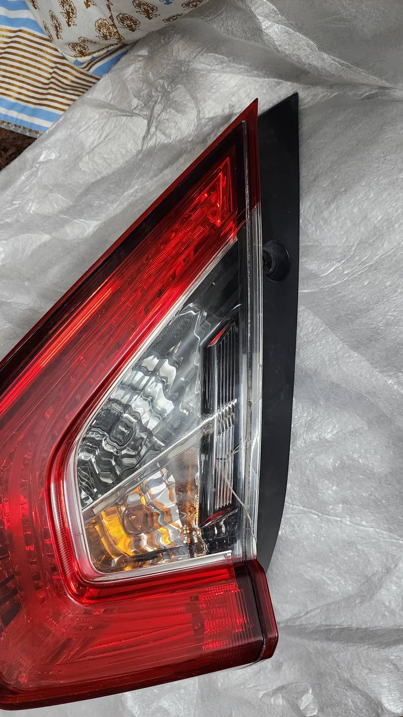 Honda Civic 2016 2019 back tail and trunk light. Right side 6