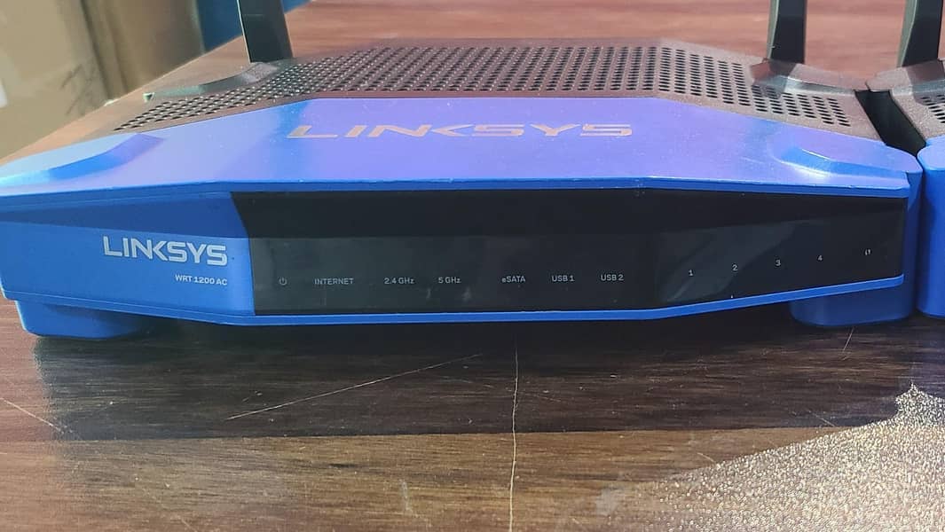 Linksys WRT 1200AC Dual-Band VPN Wi-Fi Router (Branded Used) Others, Q 12