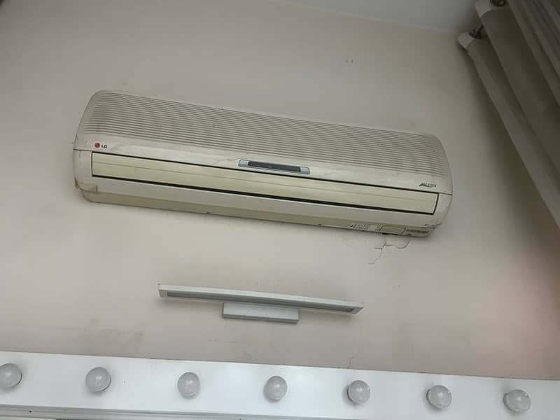 2 LG split Airconditioner ACs for sale 1