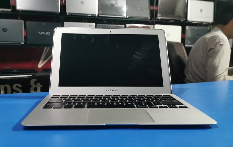 Macbook Air 2017 8GB Ram + 256GB SSD at Al Wajid Laptops 1