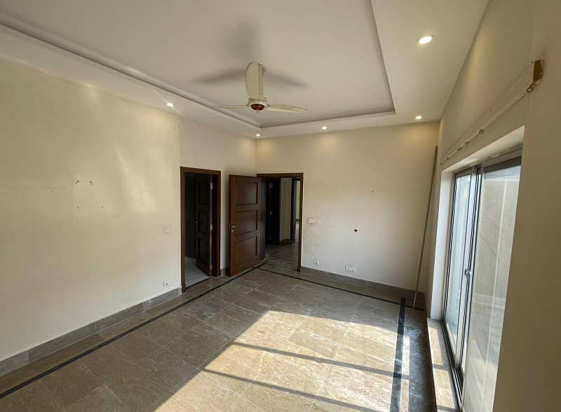 1 kanal Upper Portion For Rent In DHA Phase 6 Lahore 3