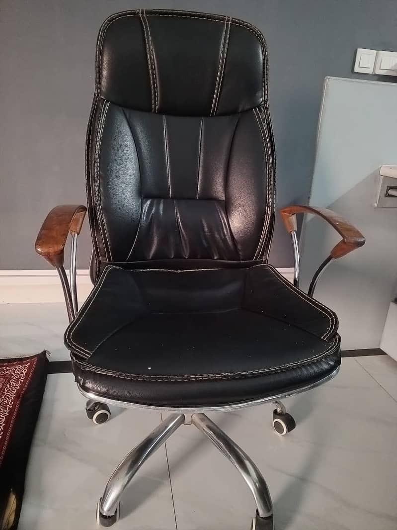 Imported Second Hand Office Chairs for Sale! 2