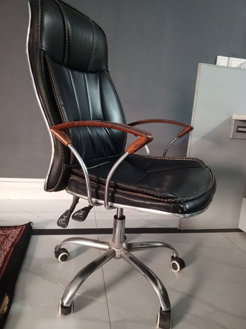 Imported Second Hand Office Chairs for Sale! 3