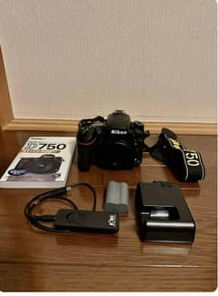 DSLR Nikon 750D Camera