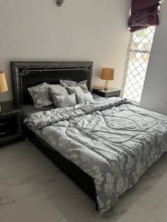 Double bed / bed set / Side Table /king size bed/dressing table