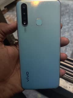 vivo y19 with box chrgr 4/128 exchange possible