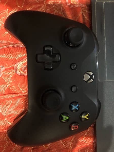 Xbox one x controllers and Game Cds 7