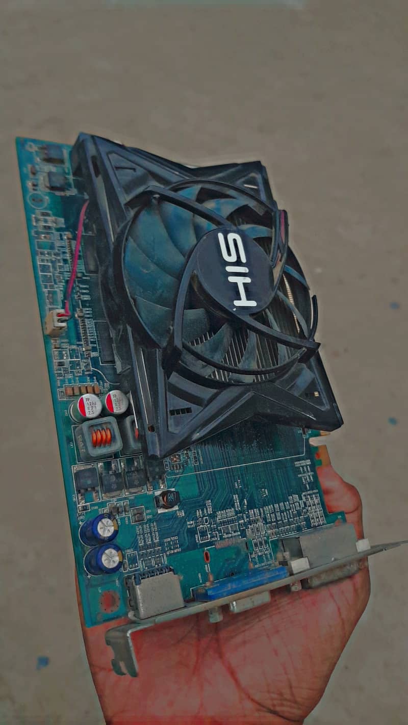 AMD Radeon 6670 4