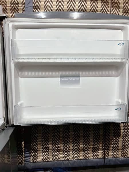 Toshiba refrigerator-freezer 2