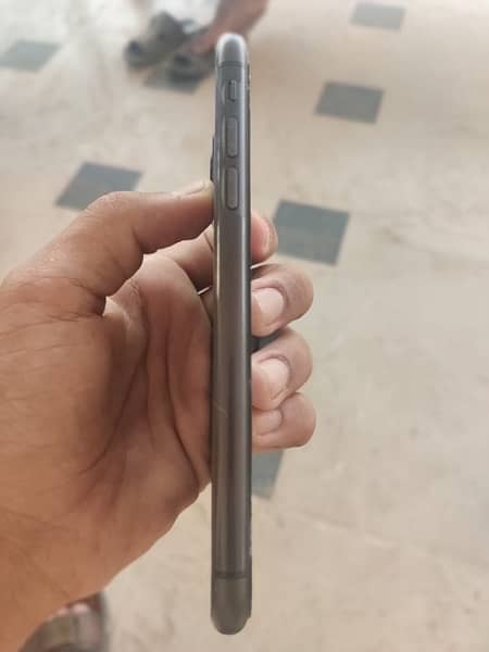 iPhone 11 simple full new condition 93 battery health 1