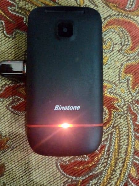 Flip phone Binatone 3