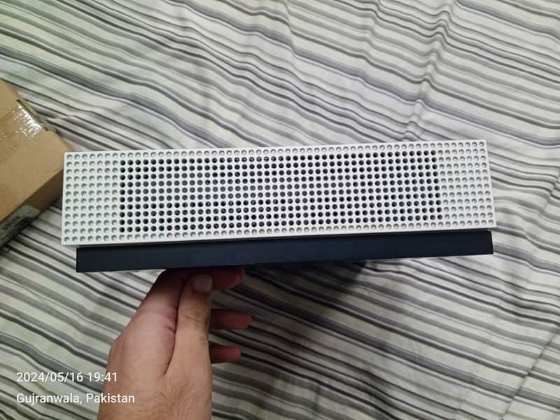 Xbox one s with Kinect and Kinect adapter 2
