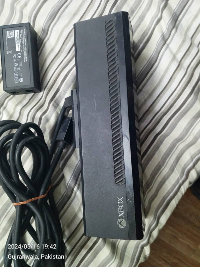 Xbox one s with Kinect and Kinect adapter 17