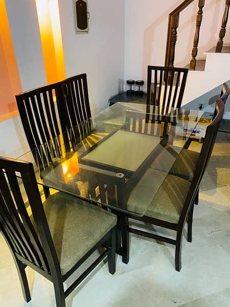 DINING TABLE FOR SALE 2