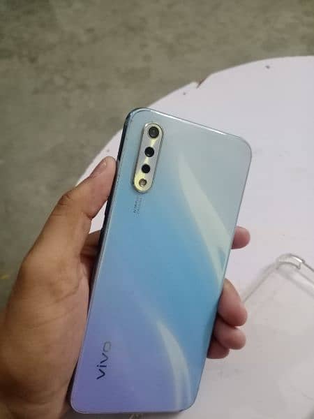 vivo S1 (4/128) 1