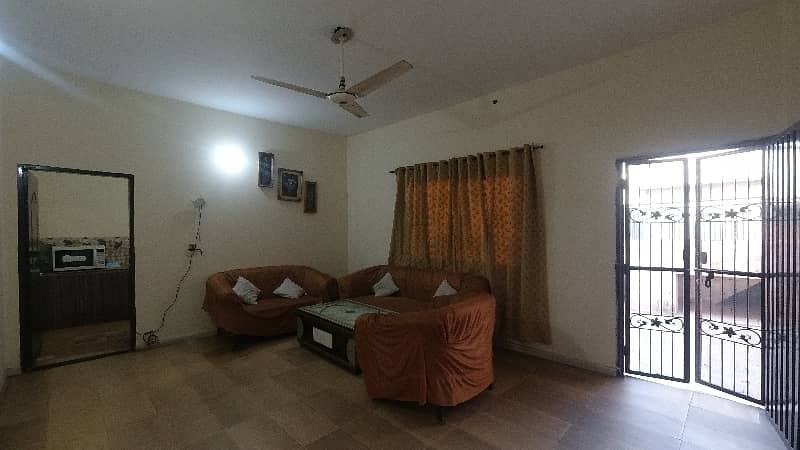 10 Marla House Available For Sale In Mehar Fayaz Colony, 34