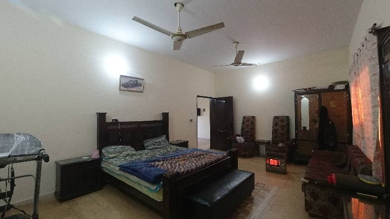 10 Marla House Available For Sale In Mehar Fayaz Colony, 37