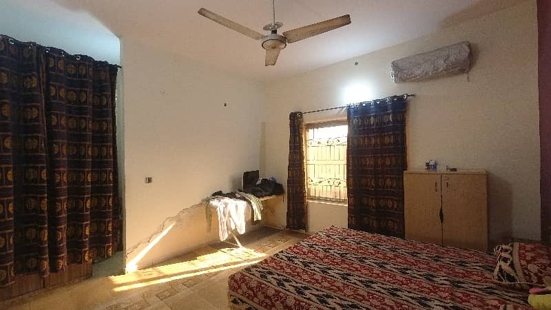 10 Marla House Available For Sale In Mehar Fayaz Colony, 38
