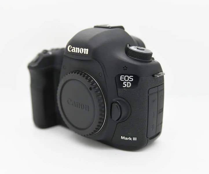 DSLR Canon 5D  mark 3 Camera 1