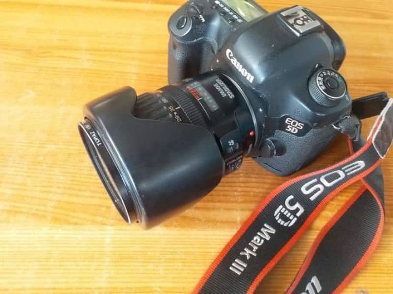DSLR Canon 5D  mark 3 Camera 4