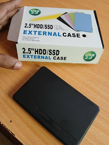 EXTERNAL HARD DRIVE 2