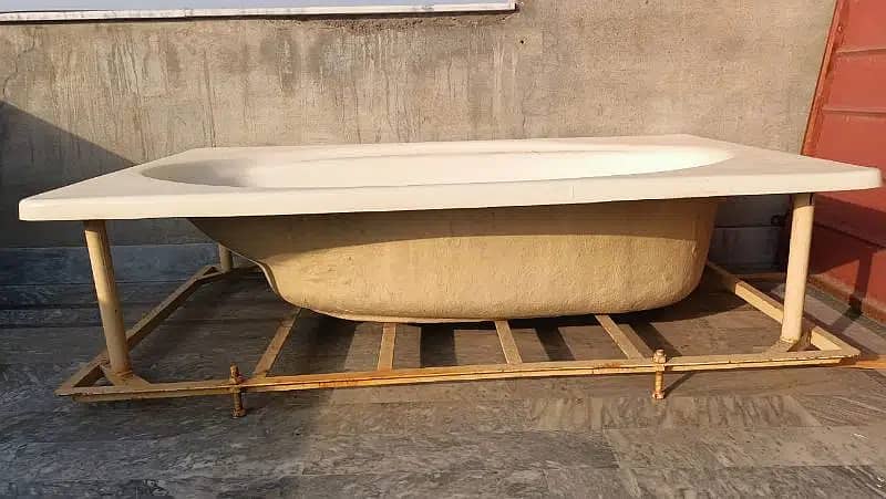 Luxury bath tube with stand 1