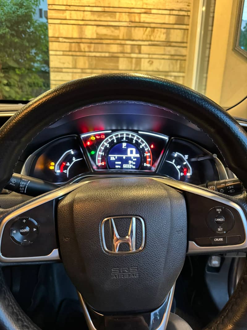 Honda Civic Oriel 1.8 i-VTEC CVT 2018 9