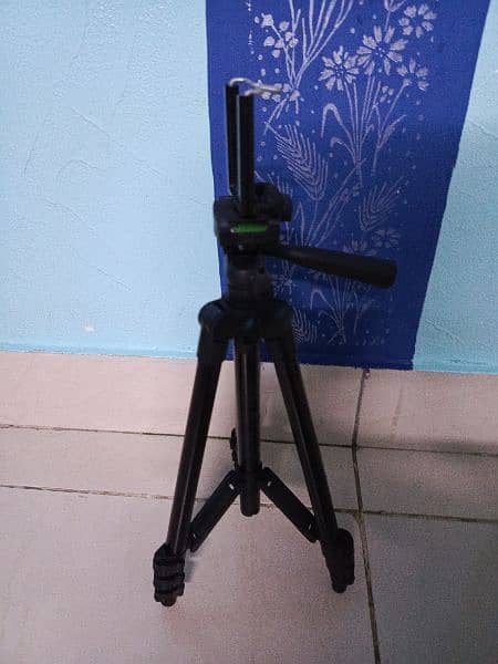 camera stand/tripod 1