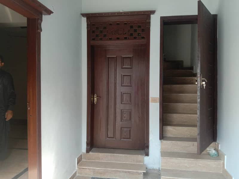3.5 Marla(New)House For Sale. 3 Bed 17