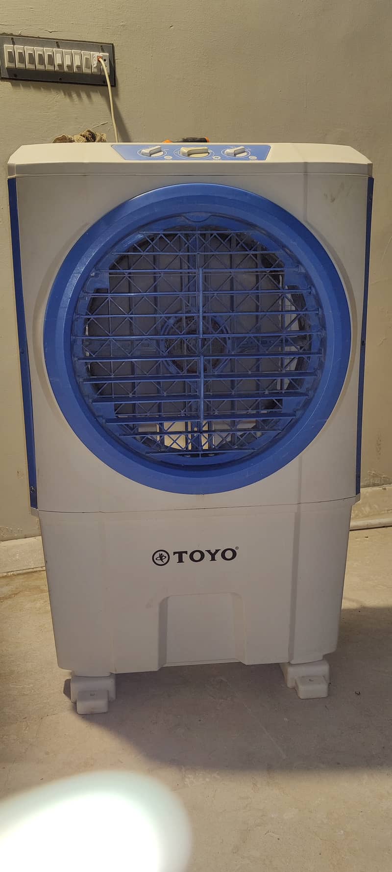 Toyo air cooler  condition 10/10 1 year usage 2