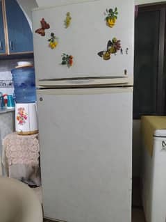 selling my 2door refrigerator