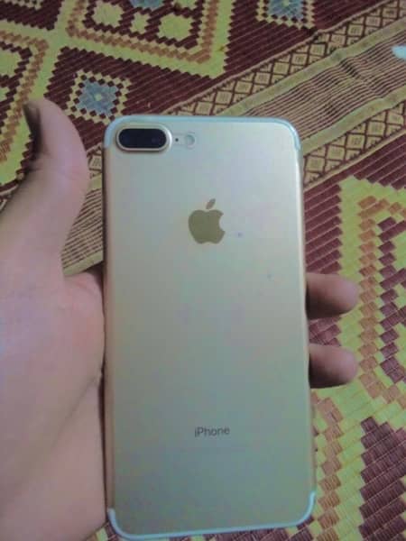 ifhone 7plus 128 gb 03193247519 whats up 2