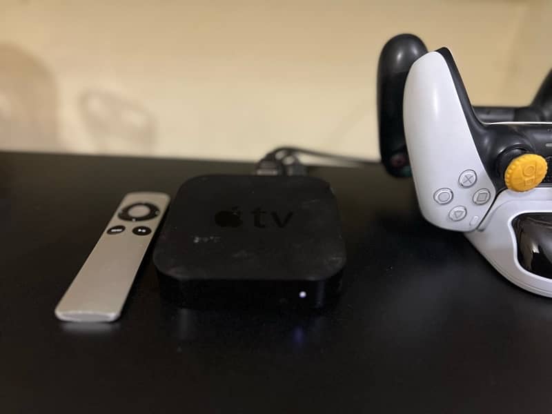 Apple TV 1 - Upgrading your non smart TV experience 2